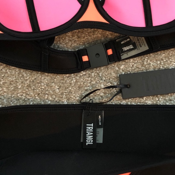 NWT TRIANGL Swimsuit Size Medium - Picture 4 of 4